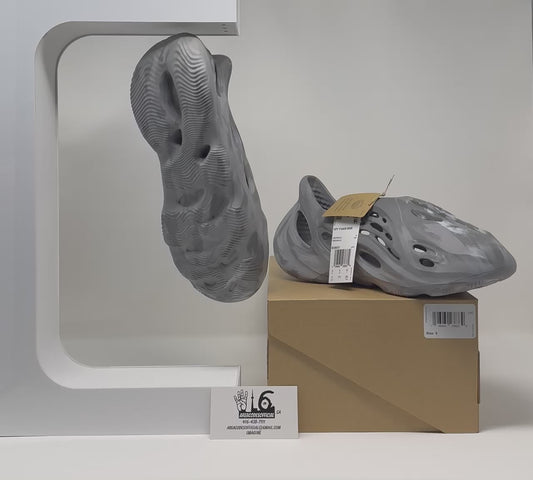 Adidas Yeezy Foam RNR MX Granite